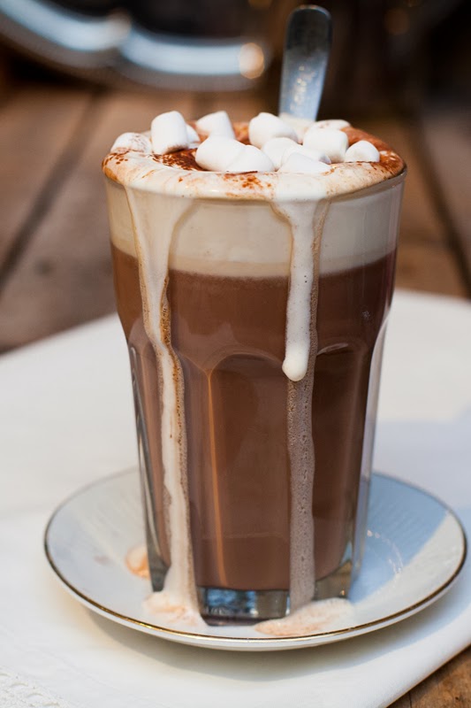 varm choklad med marshmallows varm choklad med marshmallows